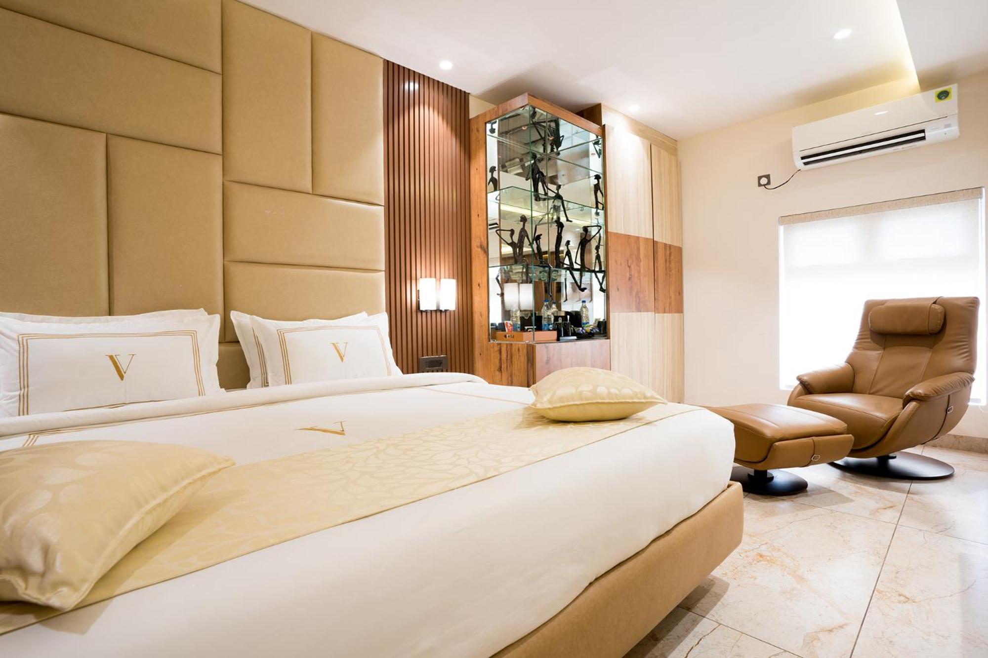 Hotel Oriva Vinflora Residency - Nr Lv Prasad Hospital, Banjara Hills Hyderabad Exterior foto