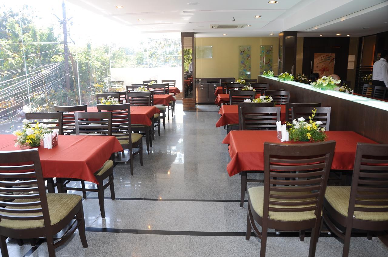 Hotel Oriva Vinflora Residency - Nr Lv Prasad Hospital, Banjara Hills Hyderabad Exterior foto