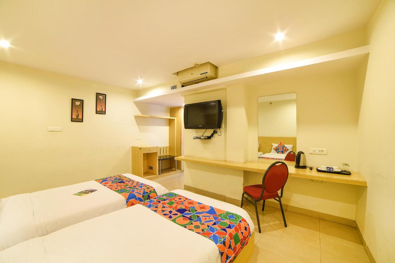 Hotel Oriva Vinflora Residency - Nr Lv Prasad Hospital, Banjara Hills Hyderabad Exterior foto